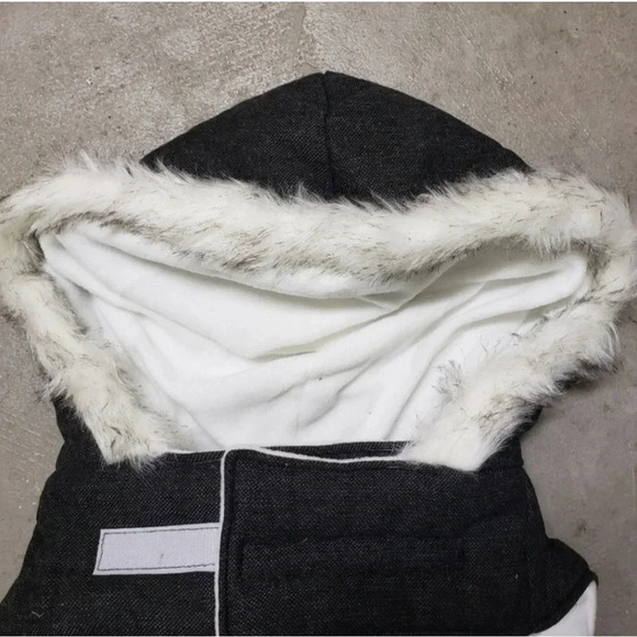 😍NEW! Cinched Waist with Faux Fur Trimmed Hood Dog Vest / Coat / Jacket - Picture 3 of 3